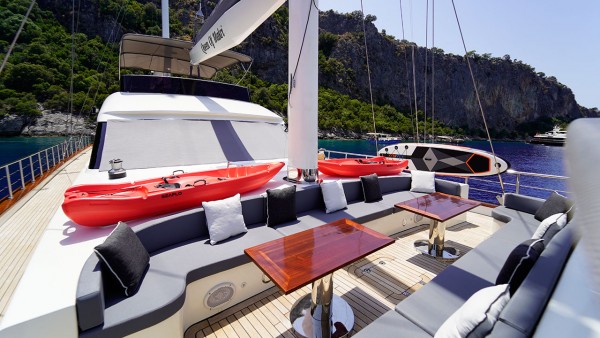 Goleta Queen of Makri