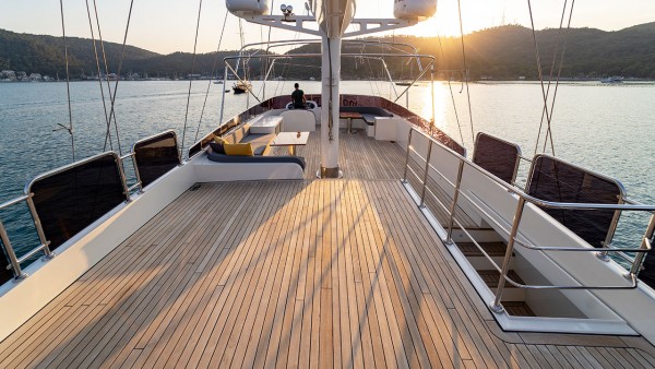 Goleta Queen of Makri
