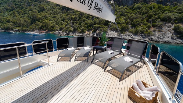 Goleta Queen of Makri