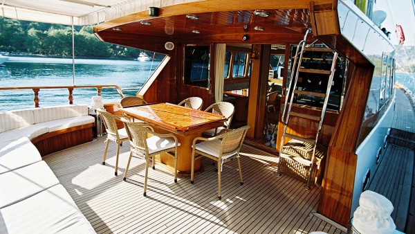 Goleta Serenity 70