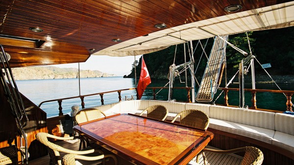 Goleta Serenity 70