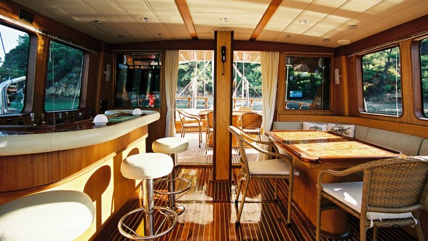 Goleta Serenity 70