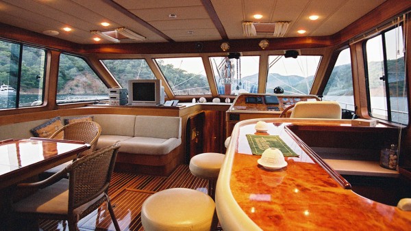 Goleta Serenity 70