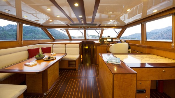 Goleta Serenity 86