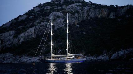 Yate de vela Silver Moon