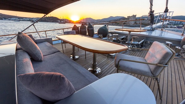 Yate de vela Silver Moon
