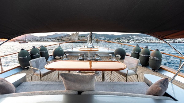 Yate de vela Silver Moon