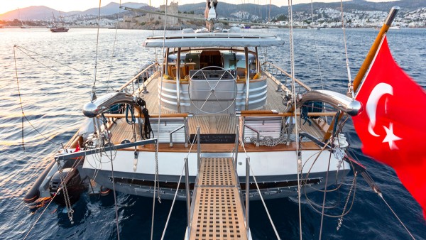Yate de vela Silver Moon