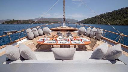 Yate de vela Silver Moon