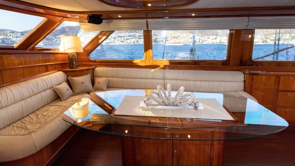 Yate de vela Silver Moon