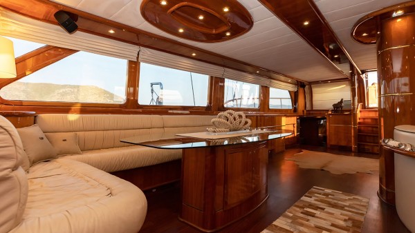 Yate de vela Silver Moon