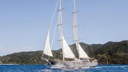 Yate de vela Silver Moon