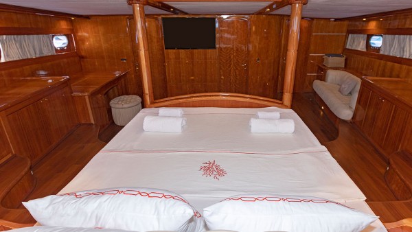 Yate de vela Silver Moon