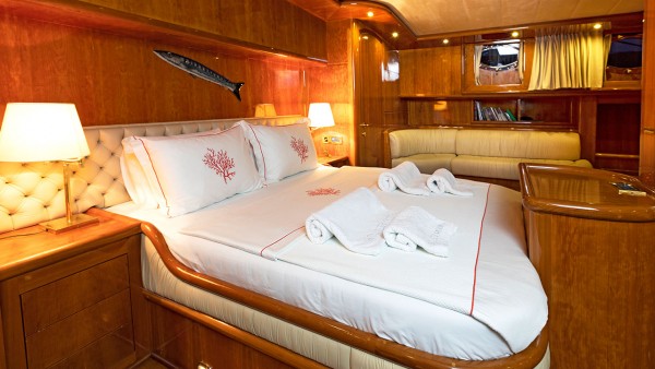 Yate de vela Silver Moon