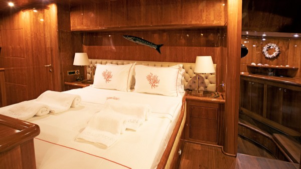 Yate de vela Silver Moon