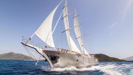 Yate de vela Silver Moon