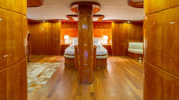 Yate de vela Silver Moon
