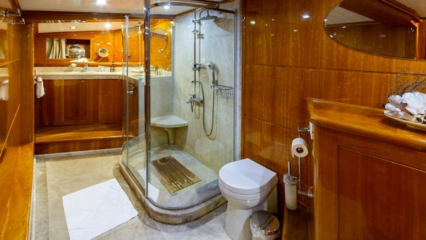 Yate de vela Silver Moon