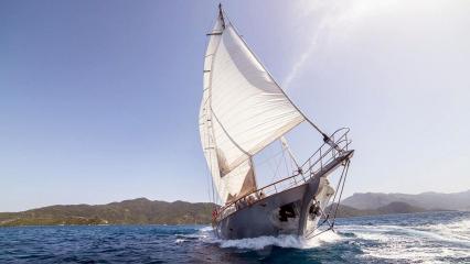 Yate de vela Silver Moon