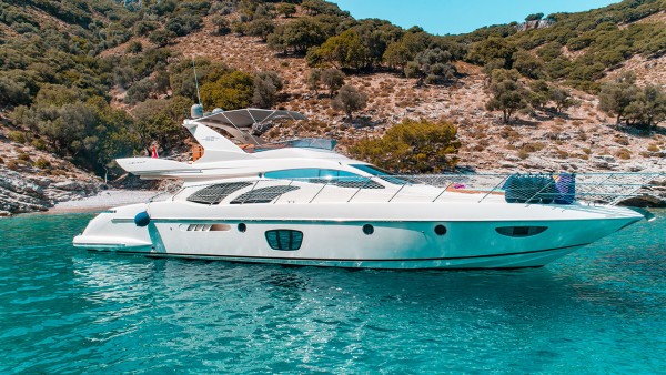 Yate a motor Azimut 62 Fly VIP