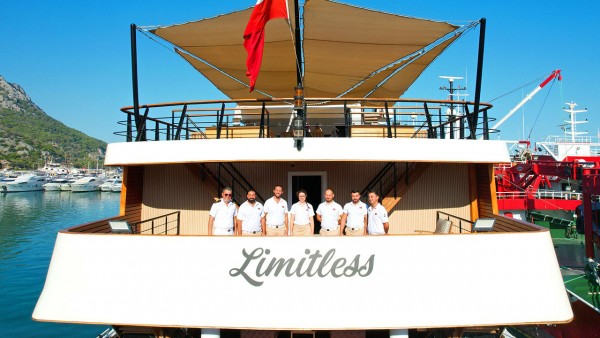 Yate a motor Limitless