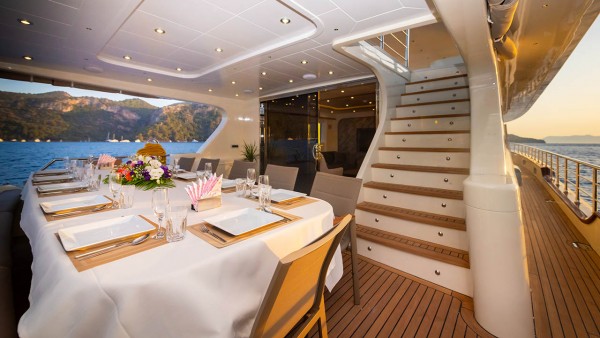 Yate a motor Lycian Dream