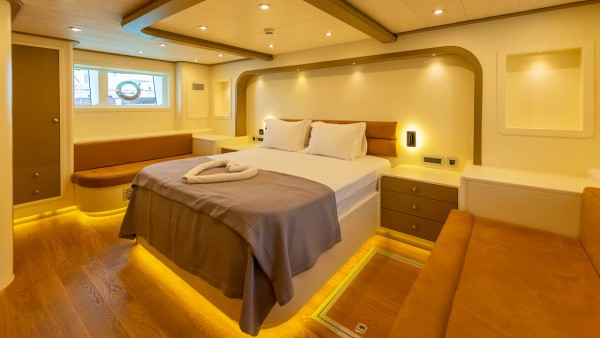 Yate a motor Lycian Dream