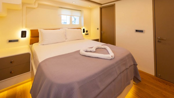 Yate a motor Lycian Dream