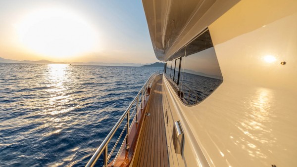 Yate a motor Lycian Dream
