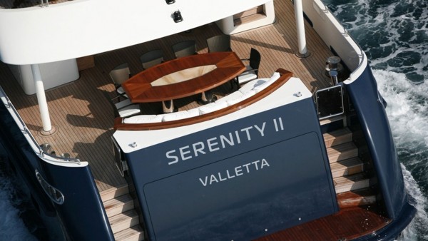 Yate a motor Serenity II
